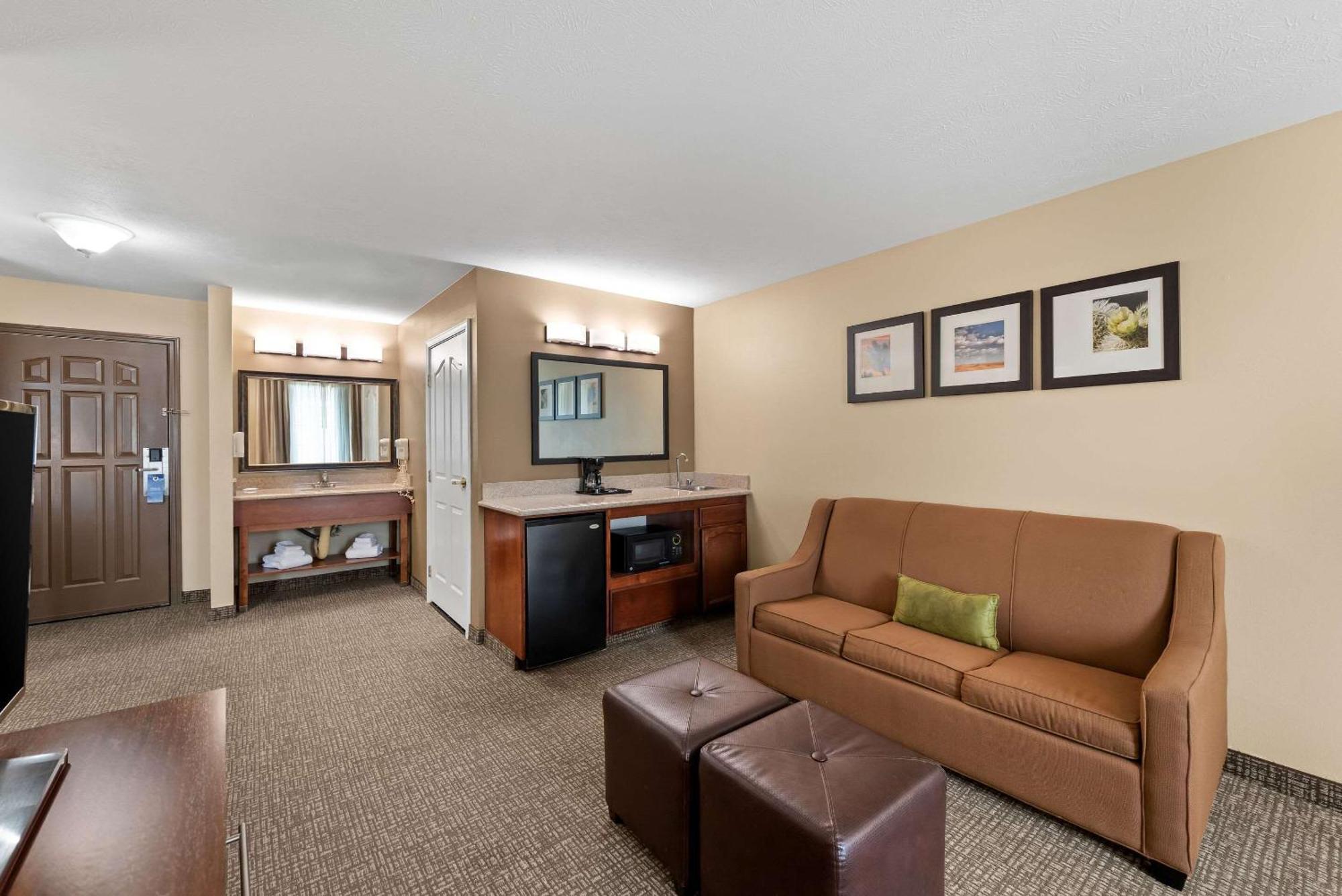 Hotel Mainstay I-8