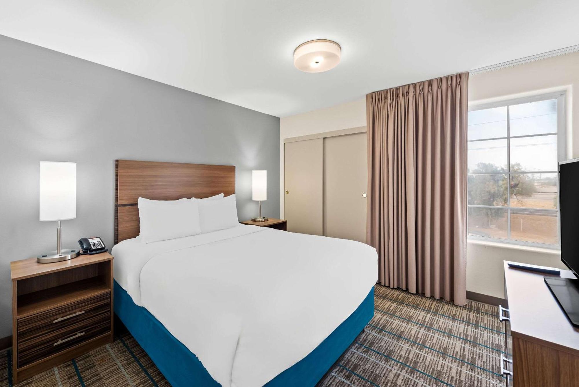 Mainstay I-8 Hotel